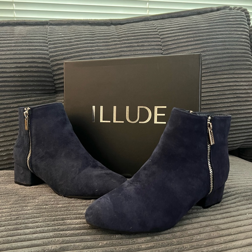 Women's Navy Ankle Boots Size 7